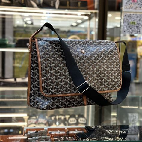 replica goyard mens messenger bag|goyard bag vs real.